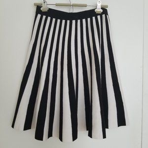 Carmen Marc Valvo Knit Skater Skirt, M